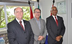 Os representantes dos três órgãos de Controle da Ufal: Luiz Antônio (Ouvidoria), Francisco Monteiro (Controladoria) e Wellington Monteiro (Corregedoria)