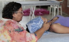 Núcleo de Saúde Pública da Ufal oferece massagem e momento de relaxamento aos participantes
