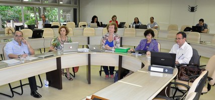 Ufal realiza sessão pública para definir vagas para professor titular-livre