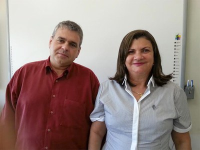 Luiz Mercado e a professora Maria Neide, da UFS