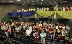 Auditório do Campus do Sertão fica lotado durante abertura de evento internacional
