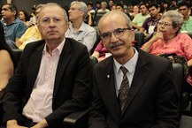 Niraldo Farias, da ASI, e Fernando Pinto, professor do Campus do Sertão e coordenador-geral do evento