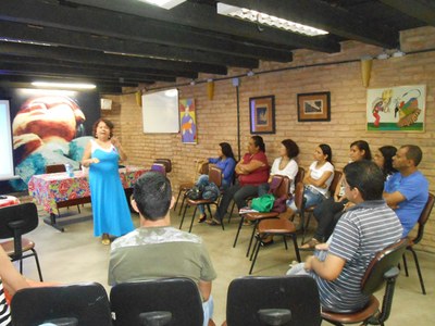 Encontro com educadores no auditório do Théo Brandão