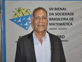Professor Hilário Alencar é homenageado pela Sociedade Brasileira de Matemática
