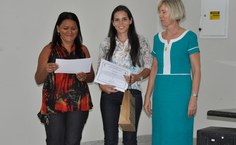 Premiadas, professora Ruth Rufino e aluna Nathaly de Aquino (IQB)