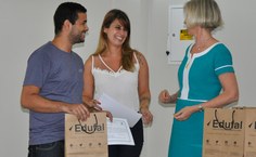 Premiados, professora Camila Braga e aluno Rafael Souza (Esenfar)