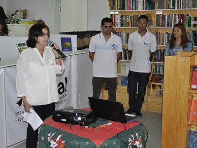 Stela Lameiras, diretora da Edufal, anuncia edital e comemora a consolidação da Bienal como grande evento literário | nothing