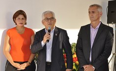 Durante a inauguração, o reitor Eurico Lôbo anuncia novas obras para o Campus Arapiraca