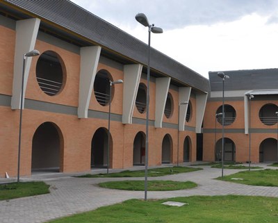 Sede do Campus do Sertão é o local onde os alunos de escolas públicas praticam tênis de mesa