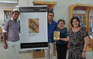 Livro oferece embasamento teórico e cordéis de estudantes de Pedagogia EAD