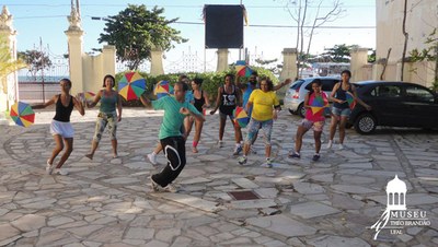 Oficina de frevo realizada no Museu