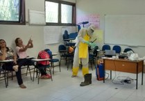 Alunos têm aula sobre uso de equipamentos de proteção individual