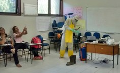 Alunos têm aula sobre uso de equipamentos de proteção individual