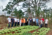 Estudantes do Ceca em aula de campo