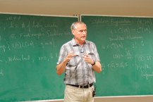Richard Schoen é um dos colaboradores de Codá e tem orientado estudantes brasileiros na universidade americana.