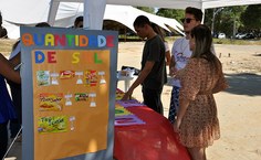 Hipertensão foi tema do mês - painel mostra quantidade de sal equivalente ao sódio presente em alimentos industrializados