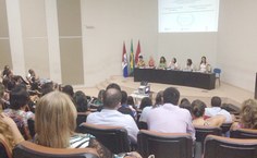 Auditório da Reitoria ficou lotado na solenidade de entrega dos certificados