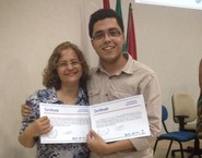 Professora Sandra Nunes e o estudante Hiago Rocha