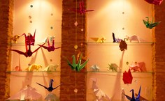 Peças de origami expostas do CEU