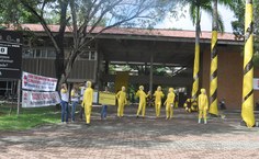 Performances chamaram a atenção de quem passava pela Universidade
