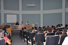 Evento aconteceu no auditório da Faculdade de Economia, Administração e Contabilidade