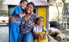 Marli Caldeira satisfeita por acompanhar a rotina dos filhos