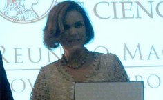 Marília ao ser diplomada na solenidade de posse