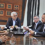 Reitor recebe representantes de empresa belga de Tecnologia da Informação