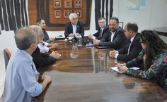 Reitor recebe pesquisadores da Ufal, o secretário de Ciência e Tecnologia, Pablo Viana e representantes de empresa belga