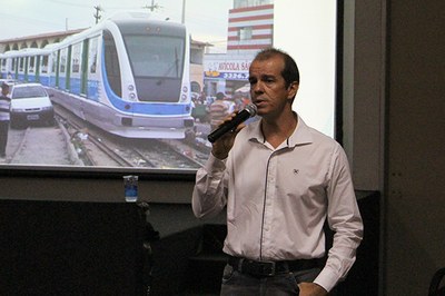 O conferencista, Alexandre Lima  Marques da Silva, elucidou o sistema de VLTs e metrôs