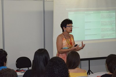 Professora Maria Conceição Branco, da Universidade de Porto, ministrou oficina no Encontro da SBQ