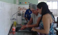 Os idosos foram orientados enquanto a correta higienizacao