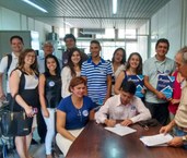 Os professores Márcio Barbosa e Eliane Cavalcanti são da chapa 3 (foto da página oficial dos candidatos)