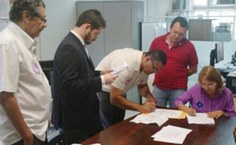 Os professores Valéria Correia e José Vieira compõem a chapa 1 (foto da página oficial dos candidatos)