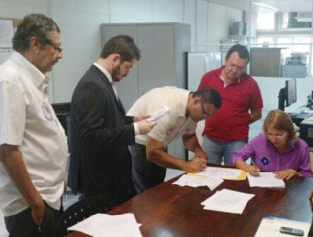 Os professores Valéria Correia e José Vieira compõem a chapa 1 (foto da página oficial dos candidatos)