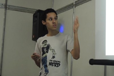 Benyelton Miguel, aluno da Faculdade de Letras da Ufal, vem participando do Nucli como professor de Inglês