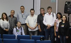 Representantes de instituições locais com Andrea Ciacchi
