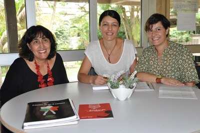 Professora Josemary e as pesquisadoras italianas Antonella Lacovino e Vita Santore