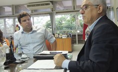 Marcelo Palmeira ouviu solicitações de Eurico Lobo para melhoria da iluminação, ao redor do Campus A.C. Simões