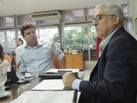 Marcelo Palmeira ouviu solicitações de Eurico Lobo para melhoria da iluminação, ao redor do Campus A.C. Simões