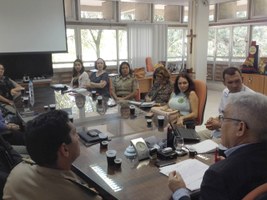 Comando da Polícia Comunitária se reúne com reitor Eurico Lôbo