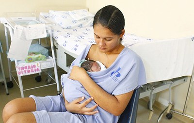 Ingrid Vitória é a primeira paciente da Unidade Mãe Canguru