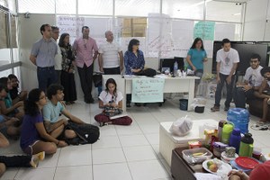 Gestão da Ufal se reúne com movimento dos estudantes