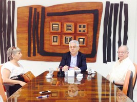 Reitor recebe brasileiro considerado referência mundial da Pedagogia Dalcroze