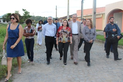 Gestores e professores da Ufal acompanham ministro na visita à Fazenda São Luiz, em Viçosa