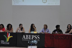 Evento discute desafios da graduação e pós-graduação em Serviço Social