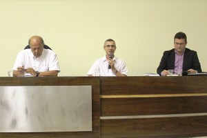 Evento discute papel da universidade frente ao desenvolvimento da ciência e da tecnologia