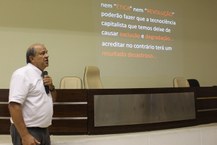 Professor Renato Dagnino fala de ciência e tecnologia no desenvolvimento regional