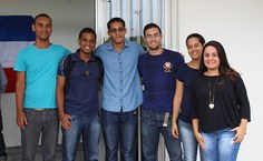 Alunos do curso de Farmácia prestigiam inauguração