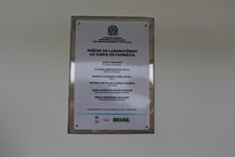 Placa de inauguração